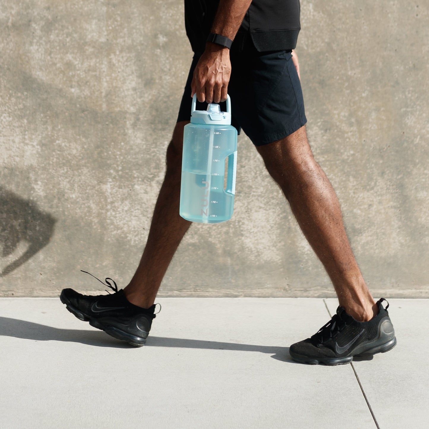 goals-gallon-128oz-water-bottle-with-straw-c5 A75I8756.jpg