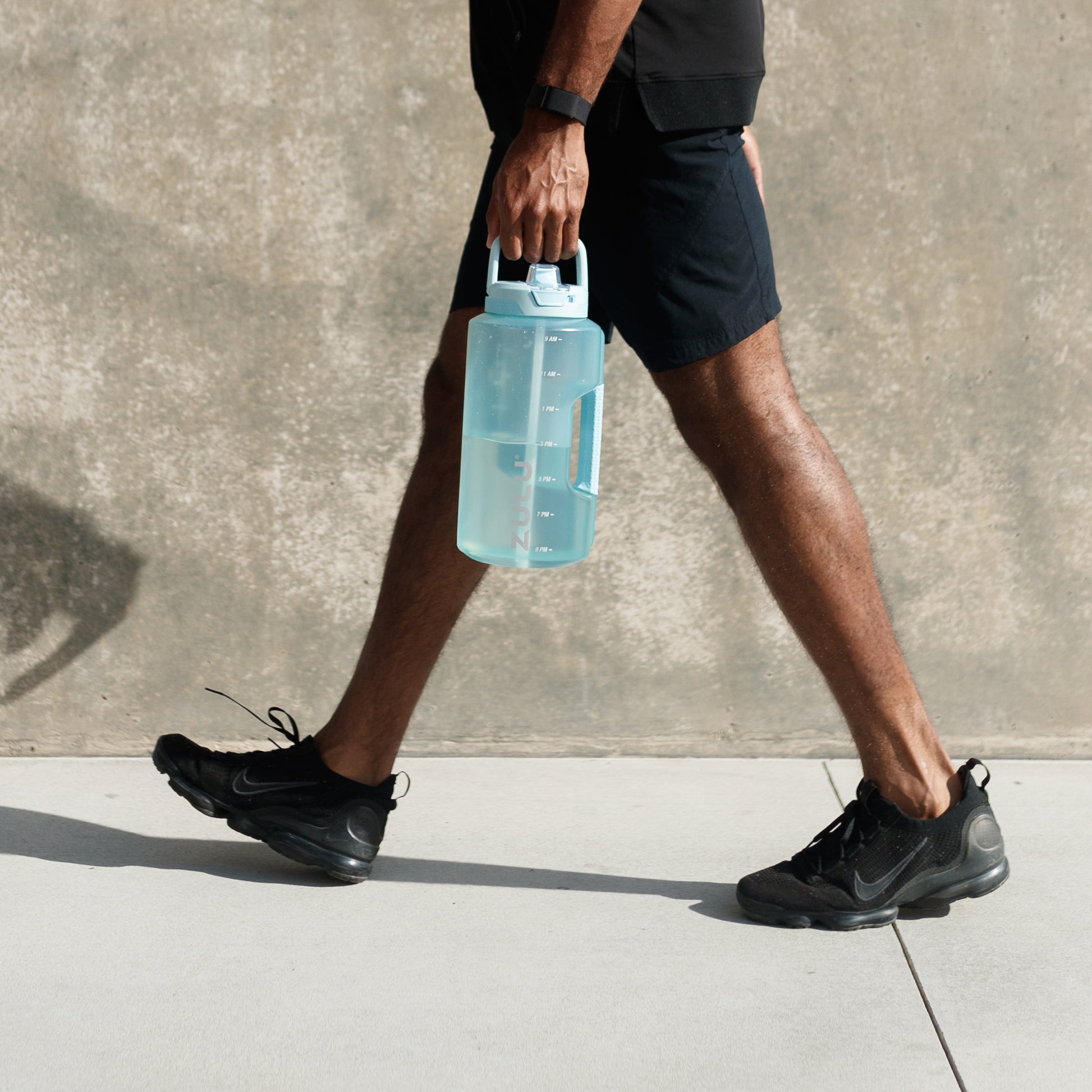 goals-gallon-128oz-water-bottle-with-straw-c5 A75I8756.jpg