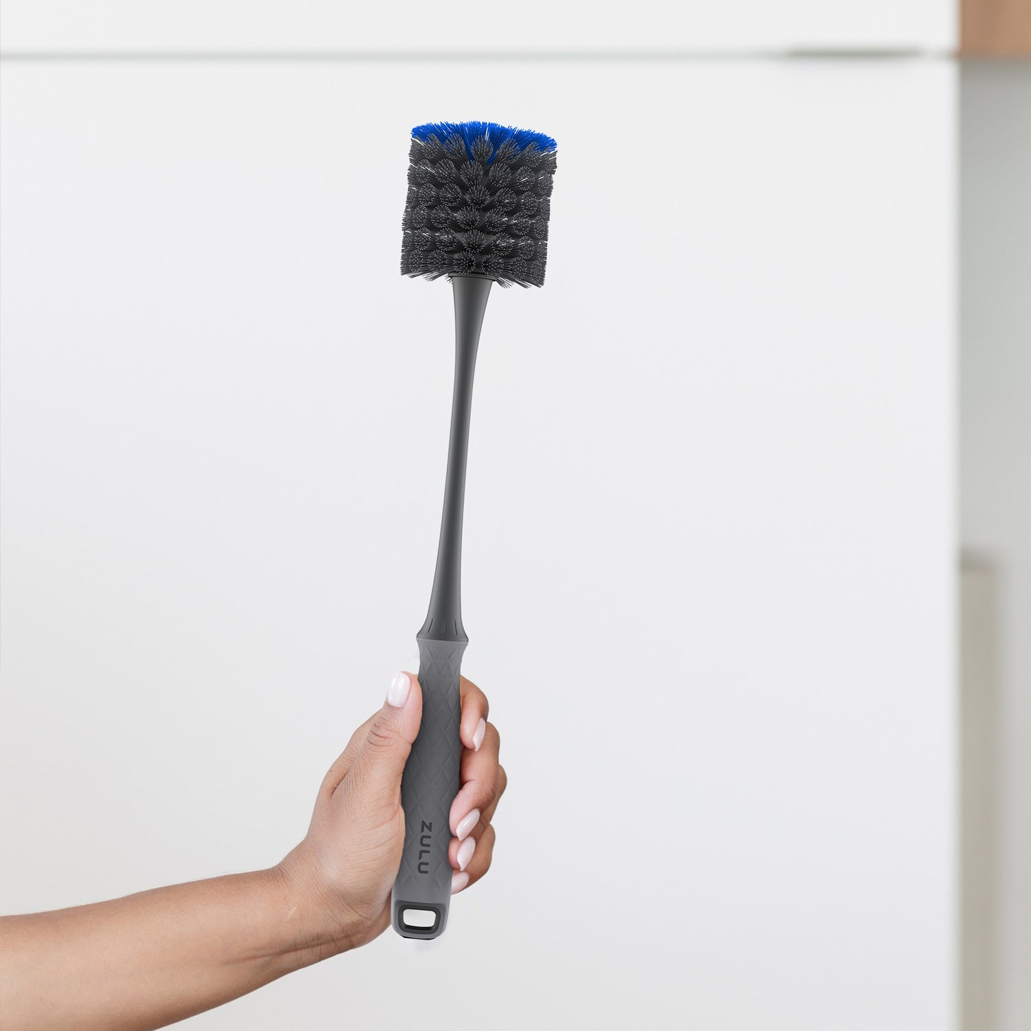 bottle-and-straw-cleaning-brush-set-q1 Zulu_Bottle_Brush_Holding.jpg